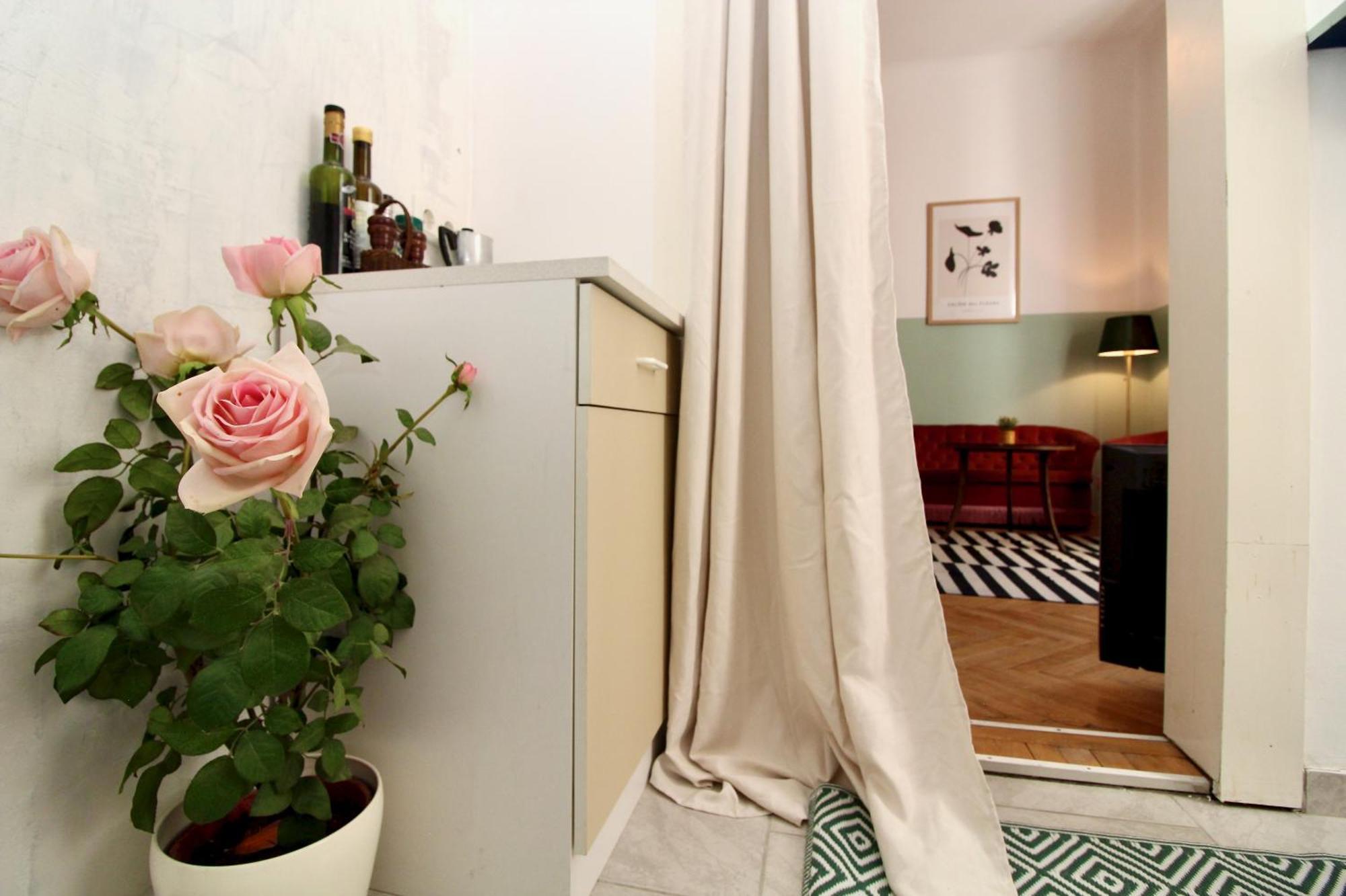 Romantic Urban Living *