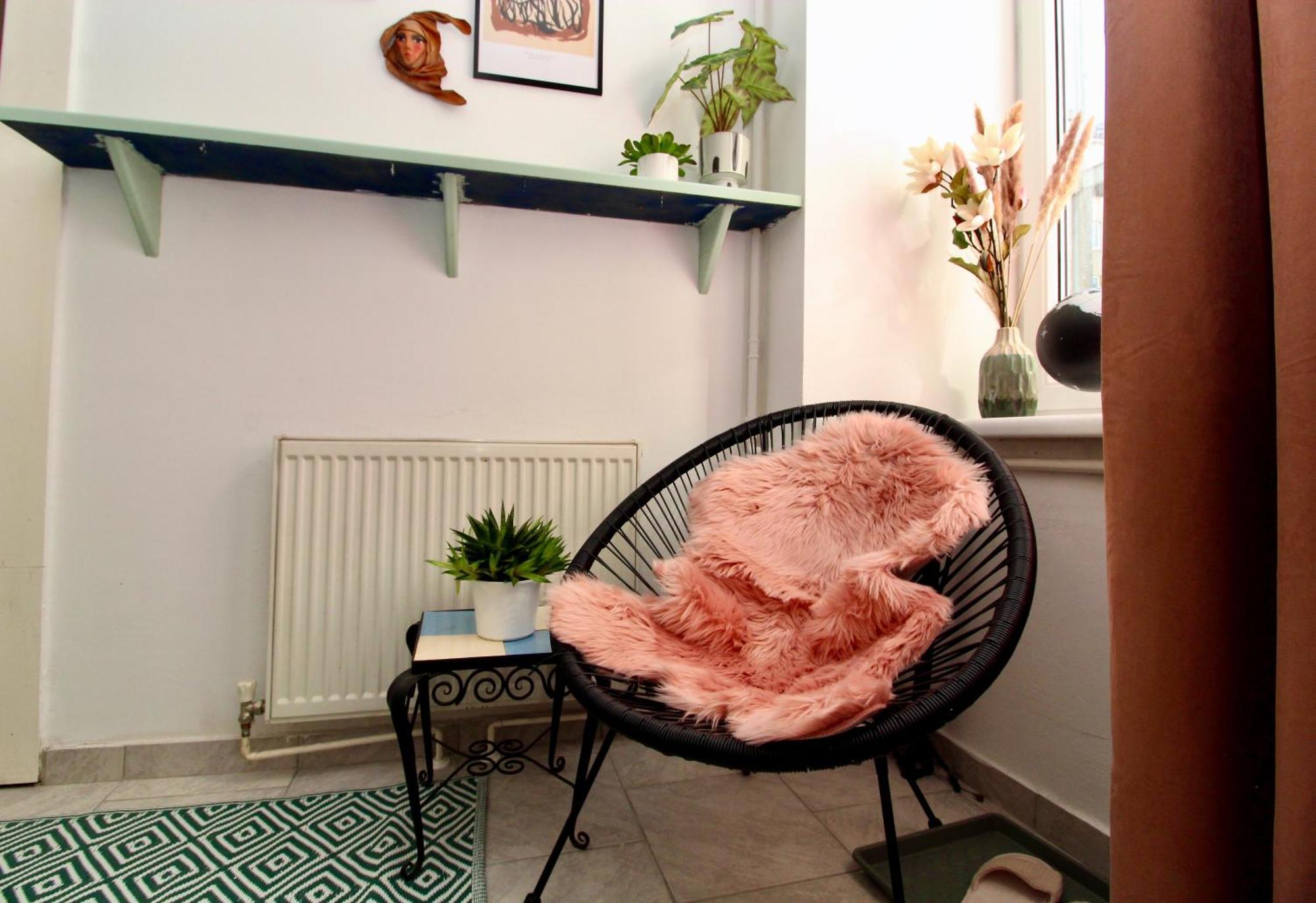 Romantic Urban Living *